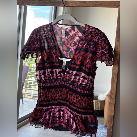 Diane von Furstenberg 100% Silk Top, Size 6, Cap Sleeves, Silk Cami - Picture 1 of 6